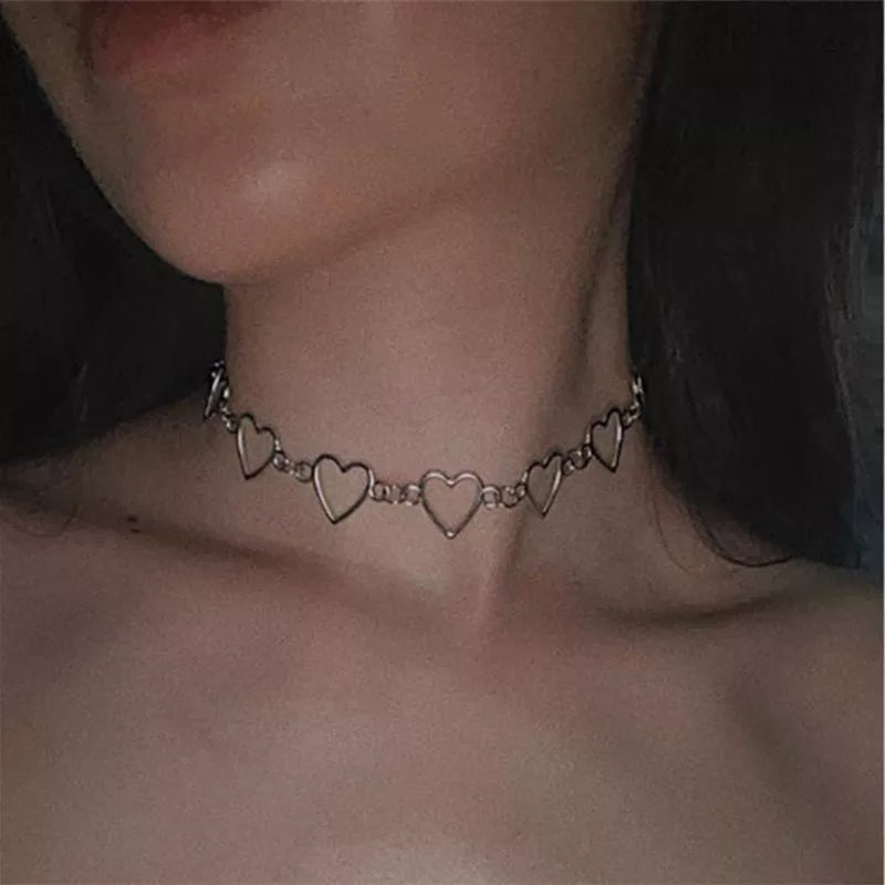 Heart Form Choker Necklace